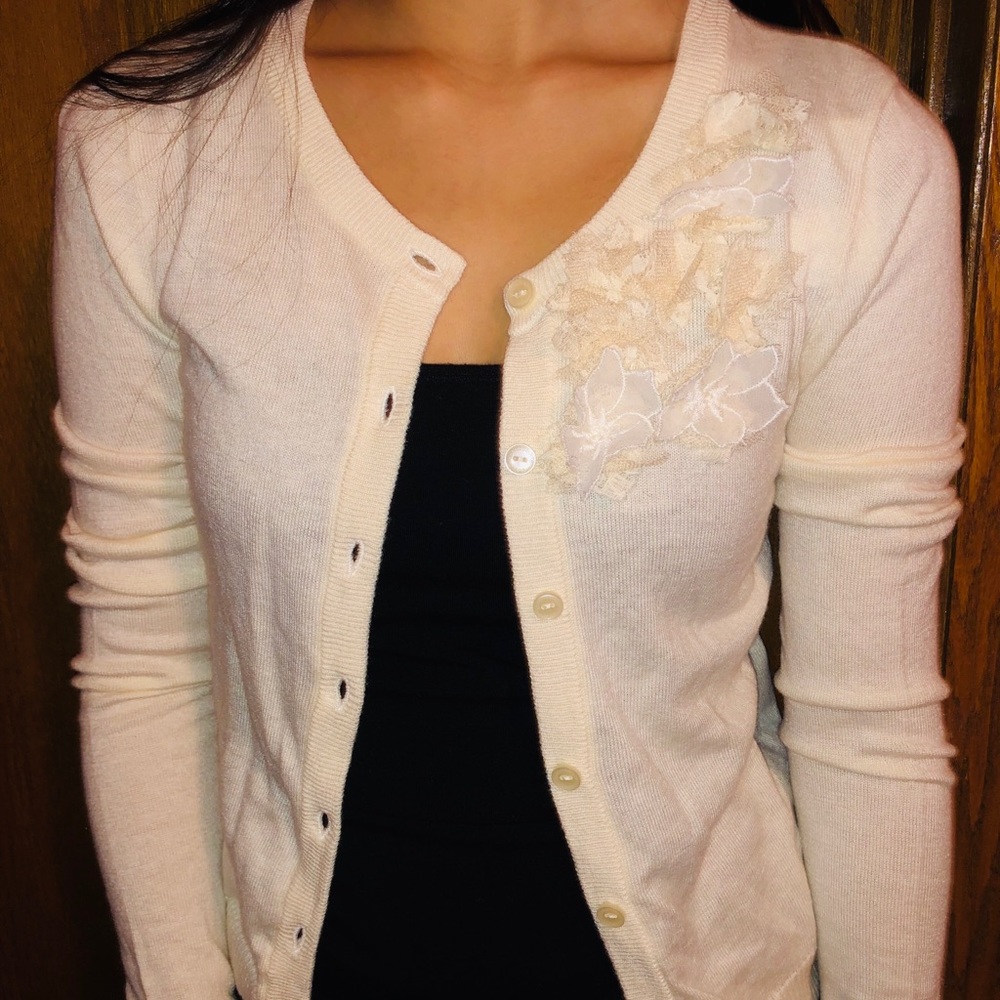 New Abercrombie kids ivory cardigan